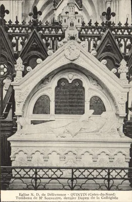 Túmulo do Sr. Jacques Souvestre — Último decano da colegiata — Igreja N.D. de Délivrance, Quintin (Côtes-du-Nord)