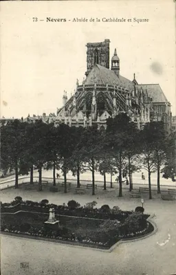 Nevers - Abside da Catedral e Praça — M.G. editor, n°73