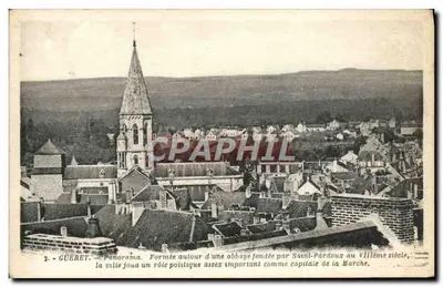 Gueret — Panorama — Formada em torno de uma abadia fundada por Saint-Pardouz no século VIII, a cidade desempenhou um papel político bastante importante como capital da Marcha.