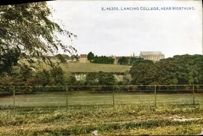 Lancing College, perto de Worthing — vista de um campo — editor Celesque Series