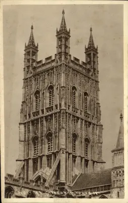 Torre da Catedral de Gloucester — vista da torre gótica — editor W. A. Call, Monmouth