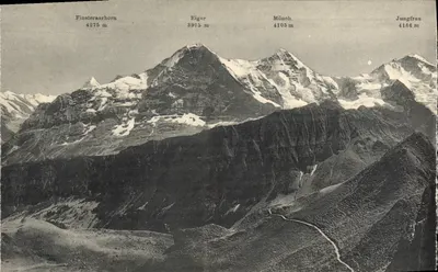 Widok na Alpy szwajcarskie — Finsteraarhorn, Eiger, Mönch, Jungfrau