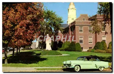 Prefeitura e estátua de Noah Webster — West Hartford, Connecticut — H. P. KOPPLEMANN, pub. agent, Hartford, Conn.