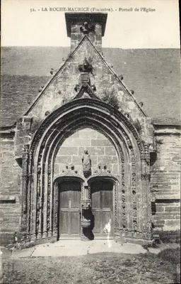 Bilhete postal antigo La Roche Maurice Portail da Igreja