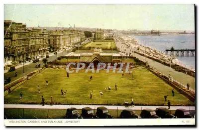 Bilhete postal antigo Wellington Gardens And Esplanade Lowestoft