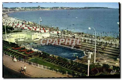 A Praia e a Piscina de Les Sables-d'Olonne — editor Cap