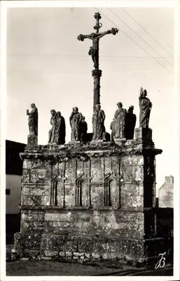 Calvaire de Confort-Meilars — éditeur Confort-Meilars, n° de série non visible