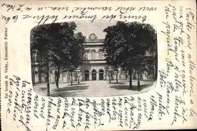 Zakład Kurortowy w Vichy — widok głównego budynku — Patrice Concentrés