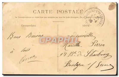 Mulher em vestido florido e lenço com franzas — Carmela — Bienaime & Dupont, Reims — Verso