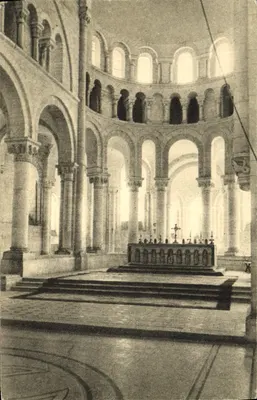 Fontgombault — A Igreja Abbatial — O Santuário — Edição da Abadia de Fontgombault