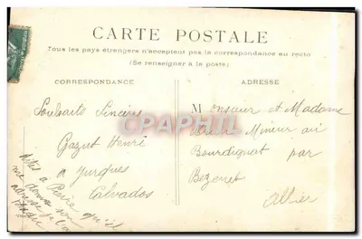 Petite fille assise dans un parc — 'BONNE ANNÉE' imprimé en bas — éditeur non visible — Verso