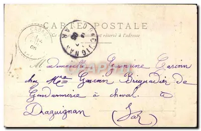 Fille tenant un berceau — scène intérieure avec porte ornée — éditeur 'CARTED POSTALE' (verso) — Rewers
