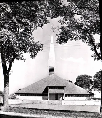 Igreja de Santa Agnês — Fachada — Arq. Michel MAROT, G.P. Roma 1954