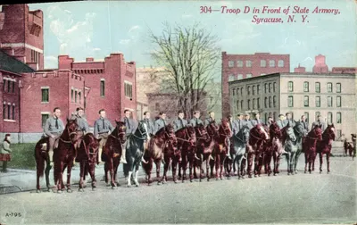 Troop D diante da Armureria Estadual, Syracuse, N.Y. — Rudolph Bros. — n° 304