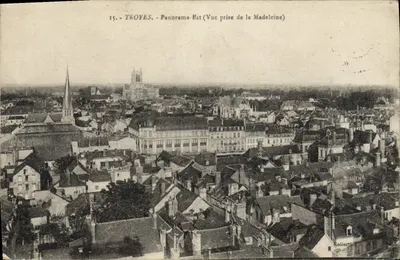Troyes - Panorama Est (Vue prise de la Madeleine) — Collection — n°15