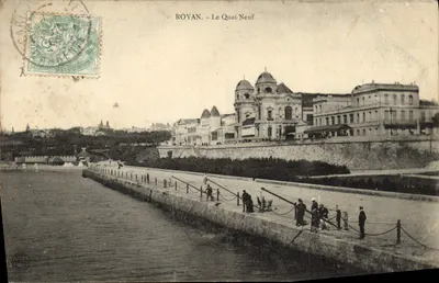 Royan - Nowy Przystań — widok przystani i budynku z kopułami — wydawca nieznany