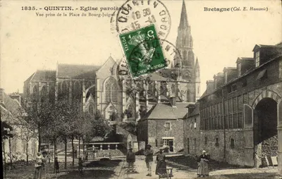 Quintin — Vista tirada da Place du Bourg-Juigne — Igreja paroquial — Bretanha (Col. E. Hamonic)