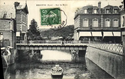 Brionne (Eure) - Sobre a Risle — vista do ponte e do canal com barco — editor não visível