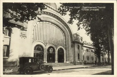 Vichy — Estabelecimento Termal — Entrada Principal — Ideal