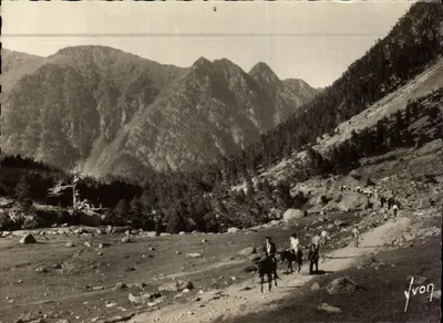 Chegada ao lago de Gaube — Env. de Cauterets (Alto-Pirineus) — Yvon 17