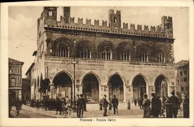 Placenza - Palácio Gótico