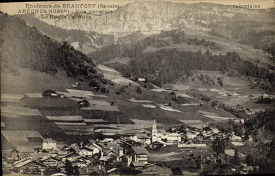 Arredores de BEAUFORT (Savoia) — Vista geral de La Roche Parstire — Tarentaise