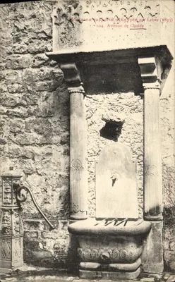 Fonte trazida da Egito por Lebass (1833) — 104, Avenue de Choisy