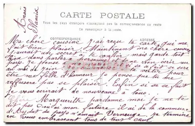 Mulher com chapéu de flores — texto impresso 'Em cada flor coloco um desejo de felicidade' — editor não visível — Verso