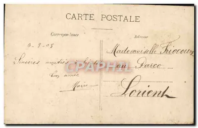 Jeune femme tenant un bouquet de raisins — M.F. Paris — Verso