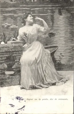 Kobieta w długim stroju obok jeziora — scena teatralna — La Cliffe, Paryż, n°6