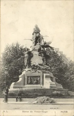 Bilhete postal antigo Estátua de Victor Hugo Paris