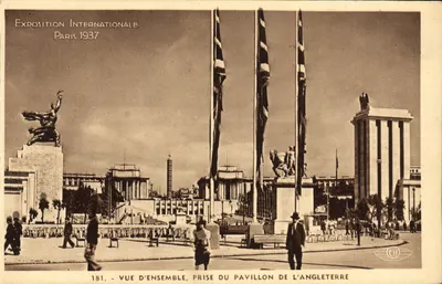 Exposition Internationale Paris 1937 — Vue d'ensemble prise du Pavillon de l'Angleterre — éditeur CH
