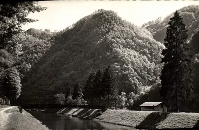 As Senhoras de Meuse — Vale da Meuse — R. Callois, Laifour