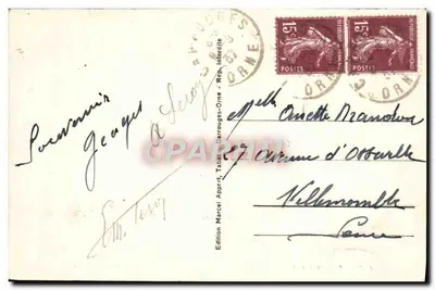 Carrouges (Orne) — Zamek historyczny z XV i XVII wieku — Dziedziniec Zamku — Wydawnictwo Marcel Appert, Zabronione — Rewers