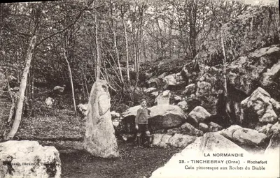 Tinchebray (Orne) - Rochefort - Canto pitoresco nas Rochas do Diabo — P. Levesseur, fotógrafo-editor, Fliers