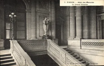 Paris — Hotel das Moedas — O Grande Escalier — Basler fot.-editor Robinson (Seine)