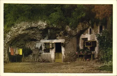 Caverna de moradias — vista da gruta — Château-d'Anjou