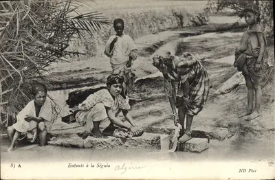 Crianças na Ségouia — Argélia — ND Phot