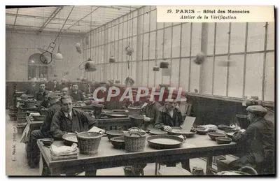 Paris — Hôtel des Monnaies — Atelier de la Vérification — L. Raslé, phot.