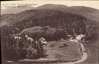 O Col de Ceyssat — Saída dos Ônibus — J. Gouttefangeas, Edit., Ollé-ces (P.-de-D.)