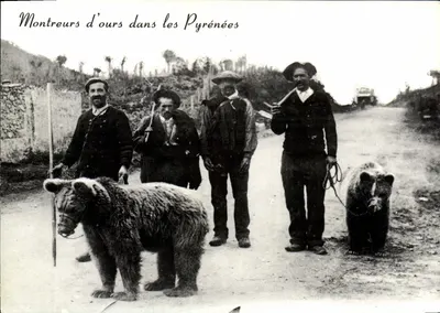 Mostradores de ursos nas Pirineus — No início do século — Edições LOUBATÈRE, 31120 PONTILLÉ-SUR-GARONNE