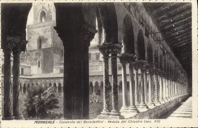 Monreale - Convento dos Beneditinos - Vista do Claustro (século XII)