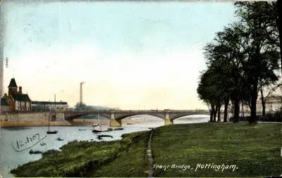 Trent Bridge, Nottingham — vista do ponte sobre o rio Trent com barcos e caminho de cabos — editor The Wrench, n° 13+67
