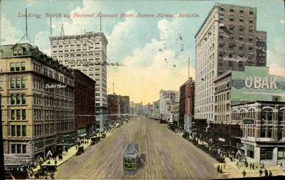 Vue du nord de la Seconde Avenue à Seattle — vue depuis James Street, avec l'Alaska Building et l'Hotel Blake — éditeur Lowman & Hanford Co. n° 21647