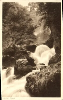 Lodore Falls — cascata em uma floresta — Publicado por MAYSON'S, Fotógrafos Artísticos, Keswick