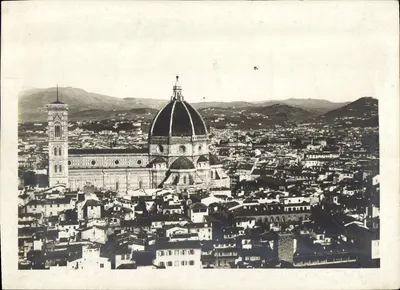 Florença — vista aérea da catedral e do campanário