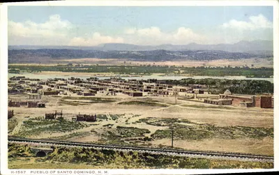 Pueblo de Santo Domingo, N.M. — vista aérea — Fred Harvey, H-1567