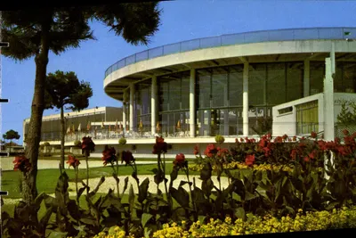 Royan - Ogrody Kasyna. Rotunda — (C. Ferret, Architekt)