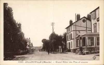 Bilhete postal antigo Jullouville Grand Hotel des Pins e Anexo