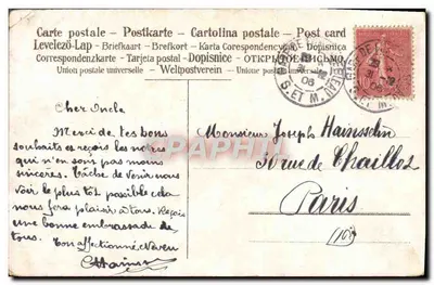 Mujer en balcón — vista de ciudad con iglesia — editor no visible — Reverso